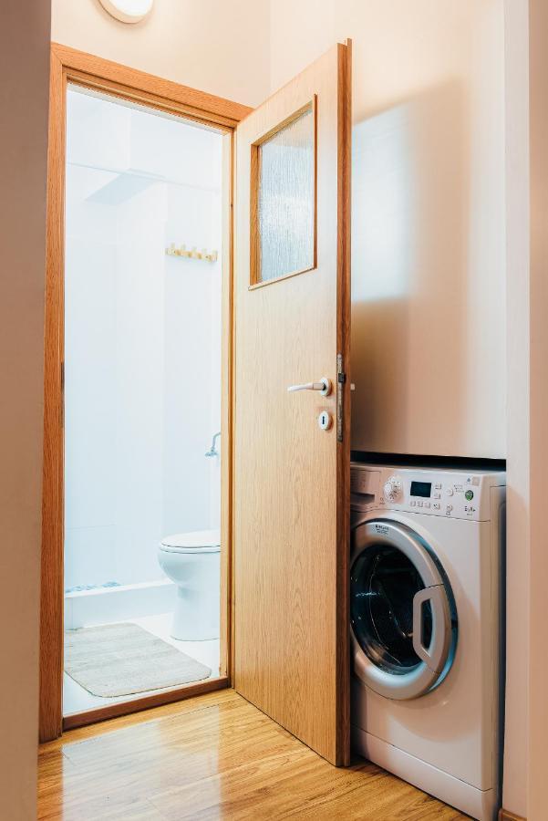 City Center Downtown Apartment Boekarest Buitenkant foto