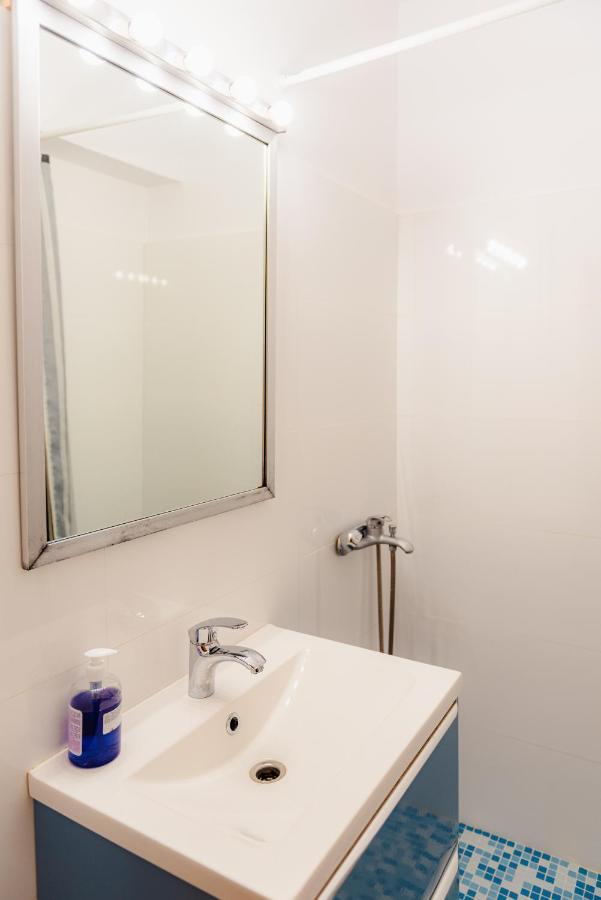 City Center Downtown Apartment Boekarest Buitenkant foto