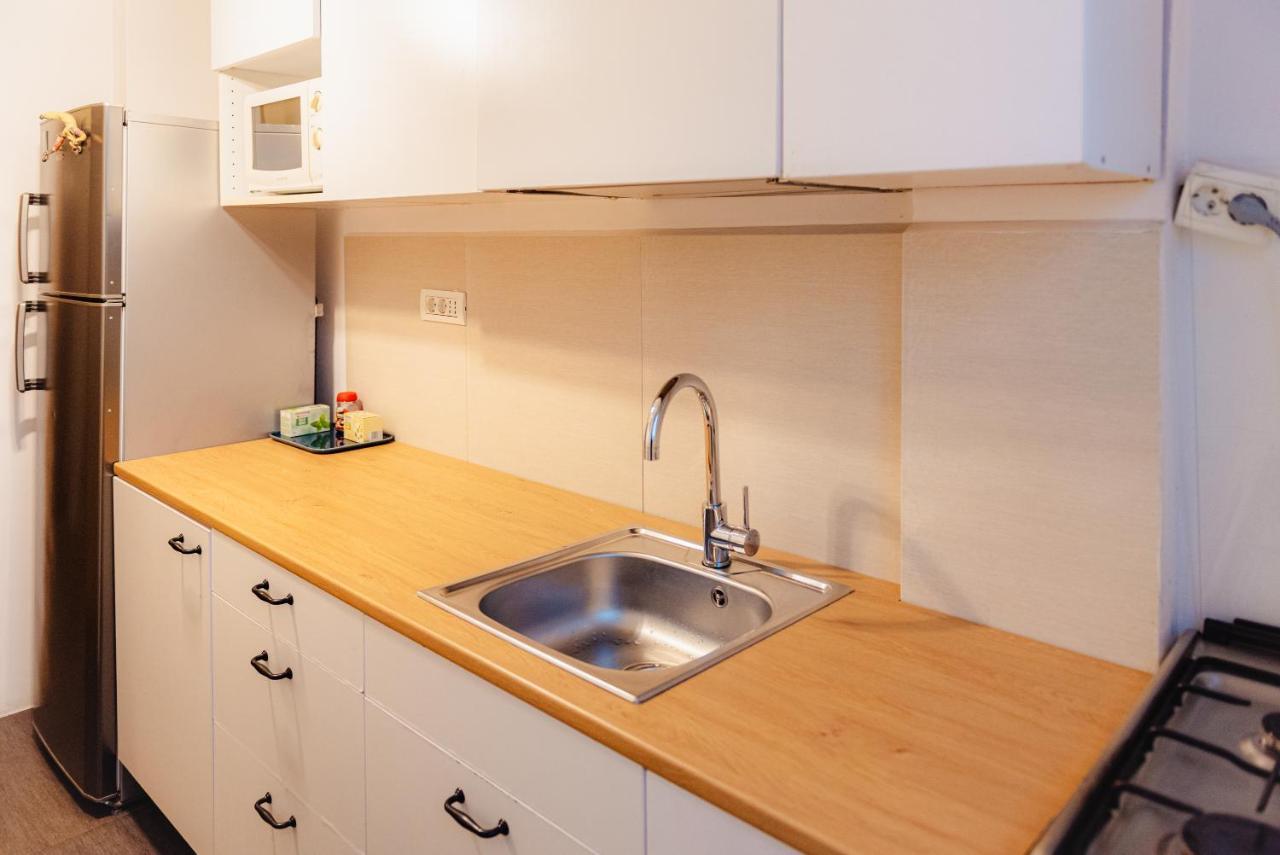 City Center Downtown Apartment Boekarest Buitenkant foto